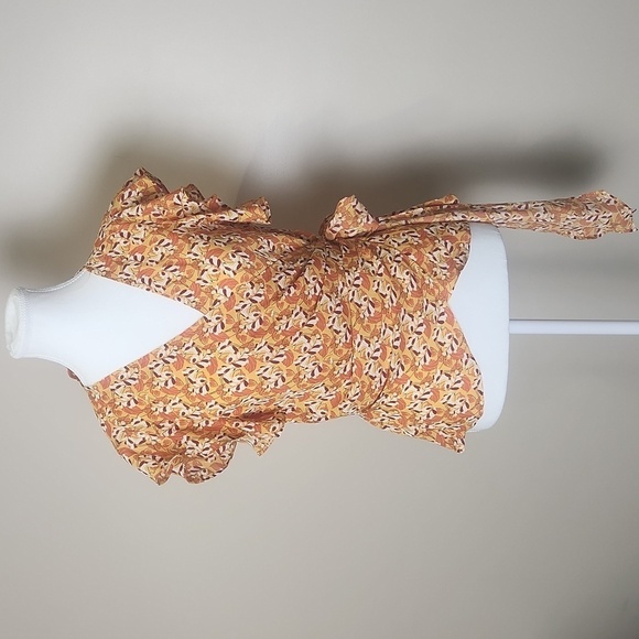 Max Studio Tops - Max studio floral multicolor white and orange women top size Small